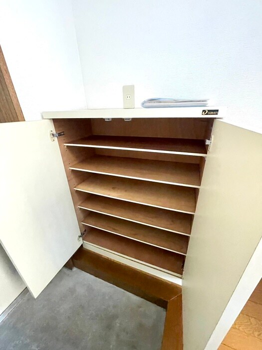 物件内観写真21　(靴箱)