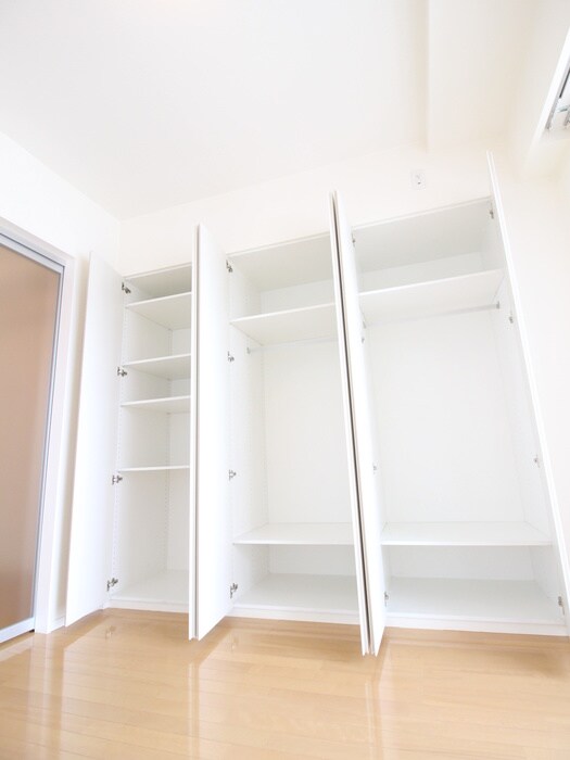 物件内観写真12　(収納)