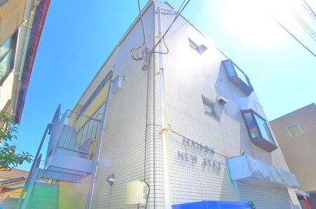 メゾンニュ－スタ－外観写真