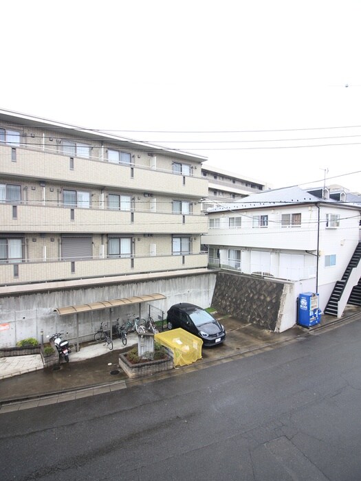 物件内観写真17　(室内からの展望)