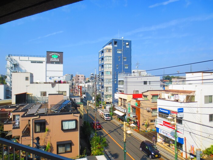 物件内観写真16　(室内からの展望)