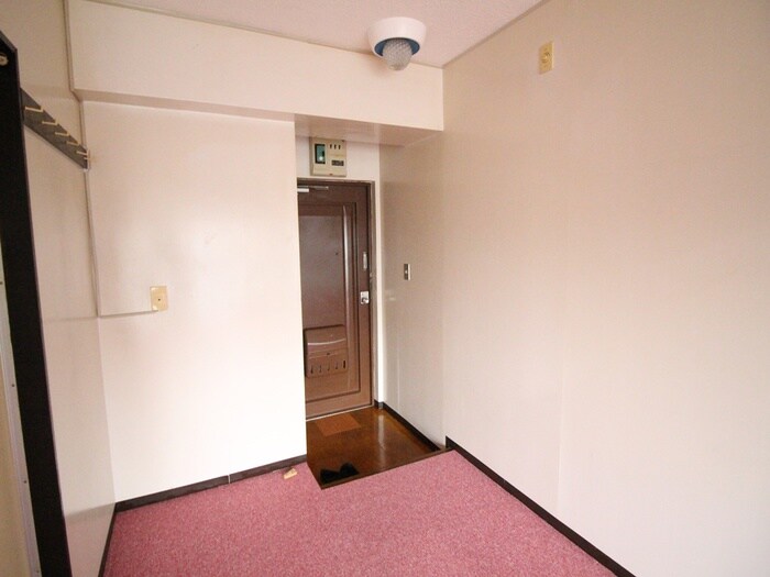 物件内観写真19　(玄関)