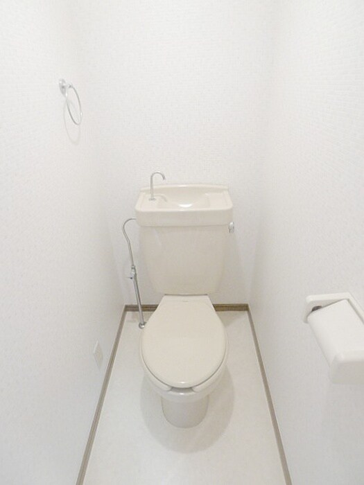 物件内観写真15　(トイレ)