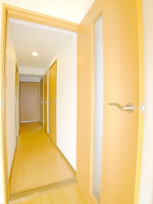 物件内観写真20　(廊下)