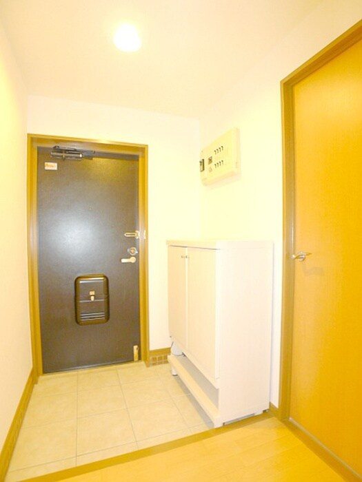 物件内観写真21　(玄関)