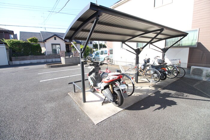 物件外観写真3　(駐輪場)