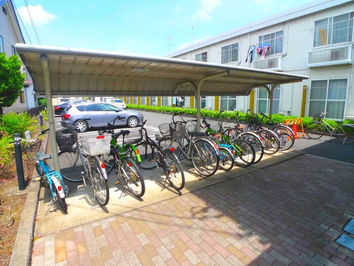 物件外観写真4　(駐輪場)