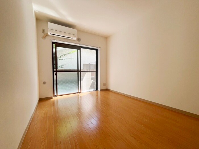 物件内観写真19　(室内からの展望)