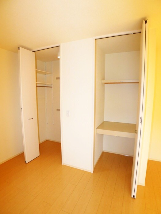 物件内観写真11　(収納)