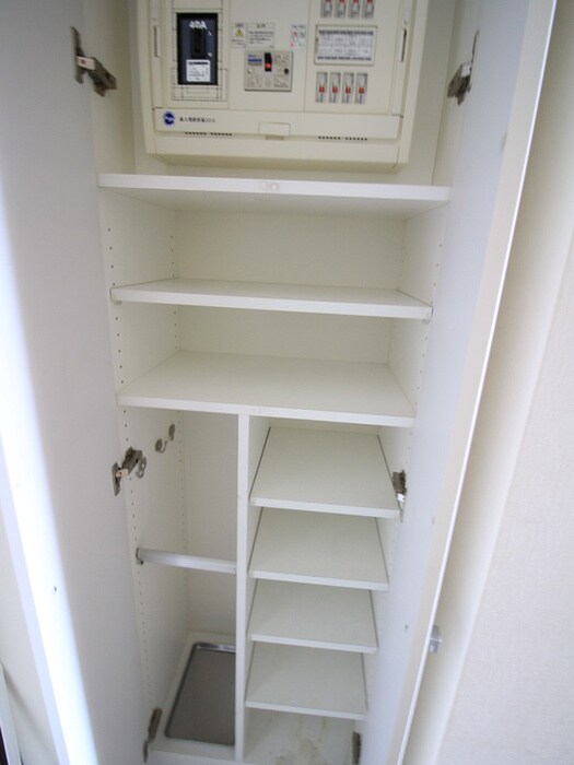 物件内観写真15　(靴箱)