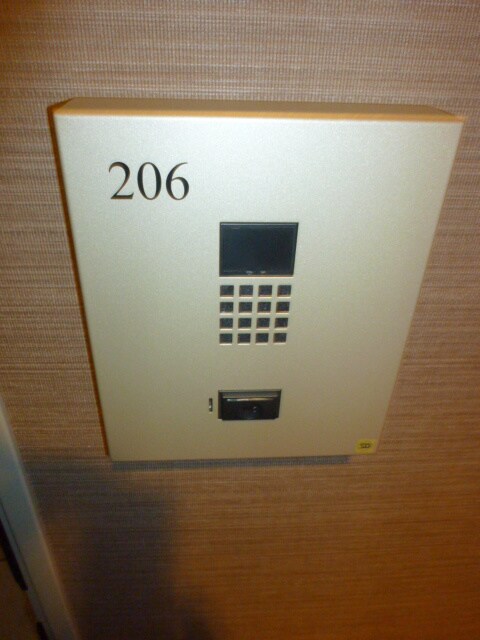 物件内観写真13　(玄関)