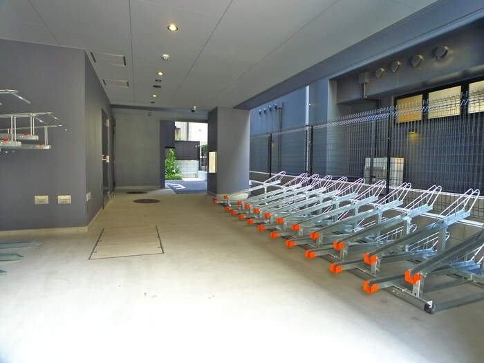 物件外観写真5　(駐輪場)