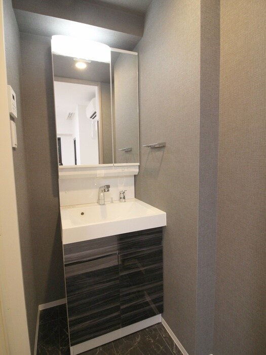 物件内観写真12　(洗面)