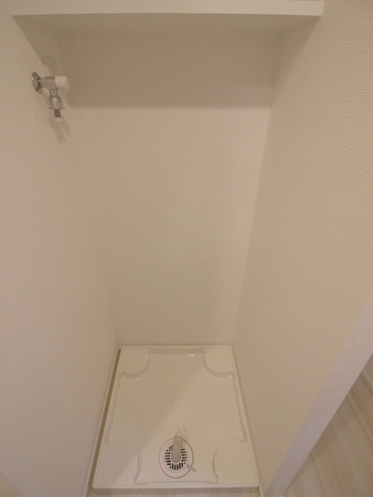 物件内観写真14　(洗濯機置場)