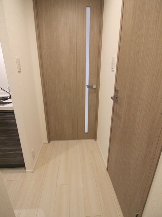 物件内観写真18　(廊下)