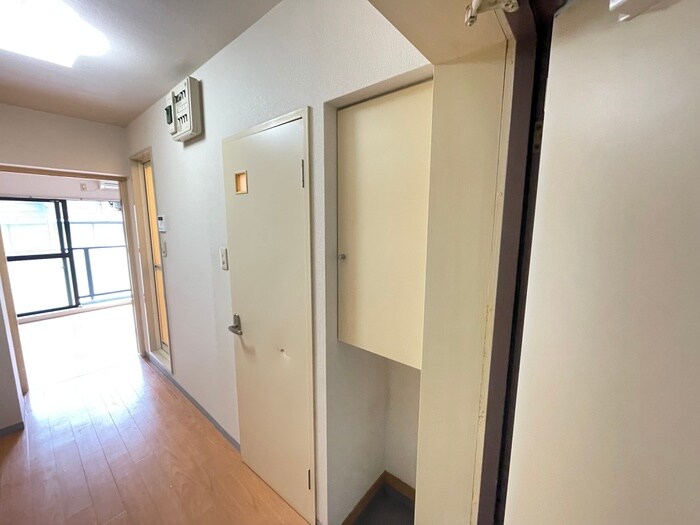 物件内観写真9　(靴箱)