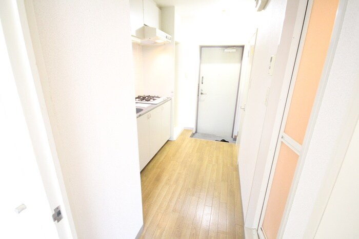 物件内観写真13　(廊下)