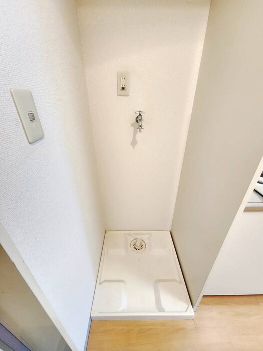 物件内観写真17　(洗濯機置場)