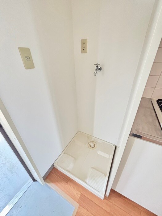 物件内観写真21　(洗濯機置場)