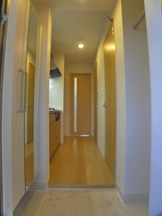 物件内観写真15　(玄関)