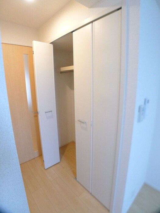 物件内観写真16　(収納)