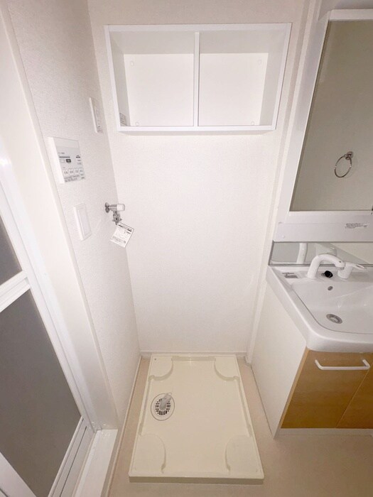 物件内観写真18　(洗濯機置場)