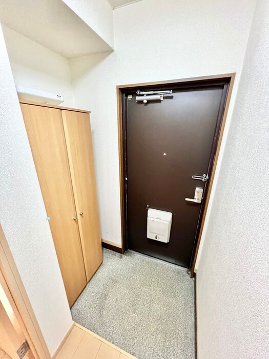 物件内観写真19　(玄関)