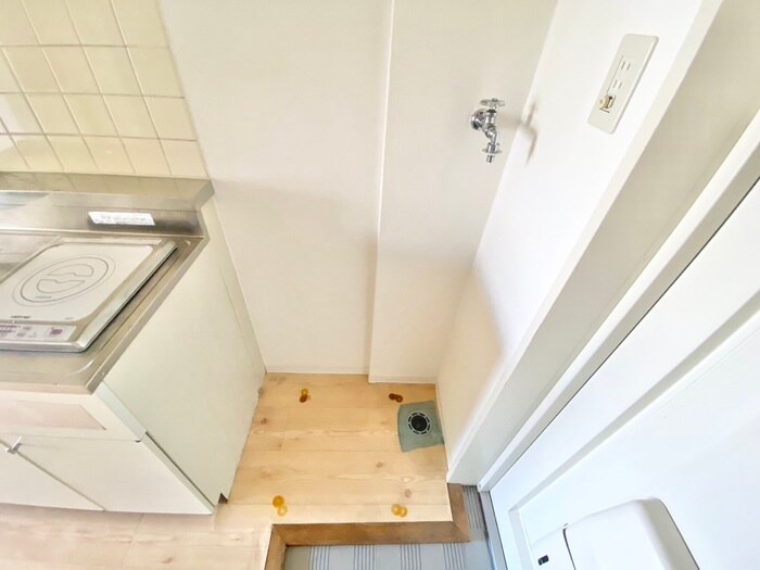 物件内観写真14　(洗濯機置場)
