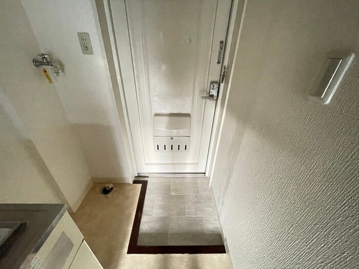 物件内観写真14　(玄関)