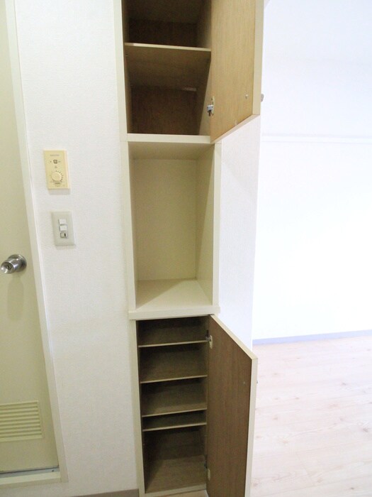 物件内観写真18　(収納)