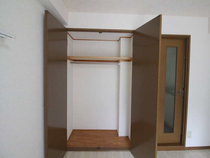 物件内観写真11　(収納)
