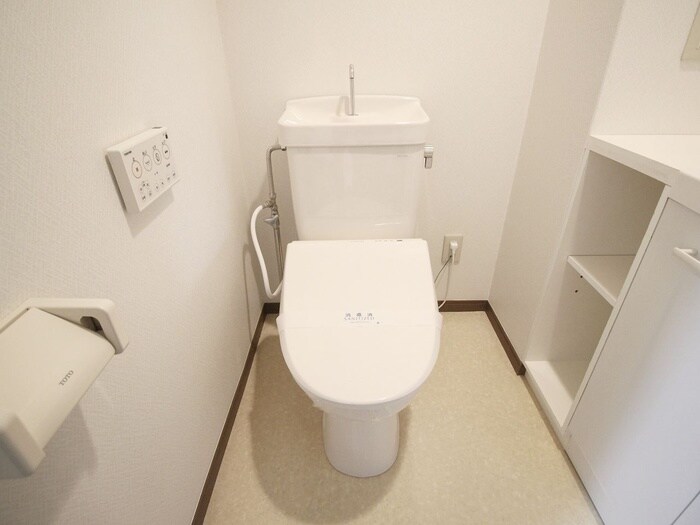 物件内観写真13　(トイレ)