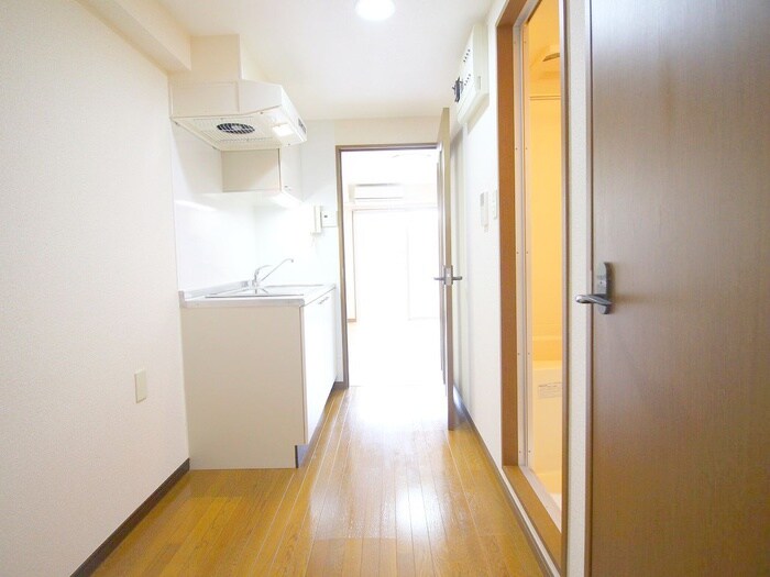 物件内観写真16　(廊下)