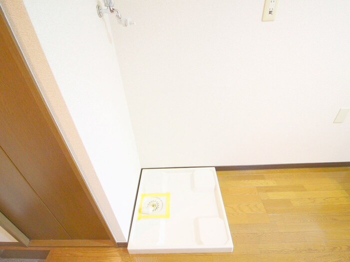 物件内観写真19　(洗濯機置場)