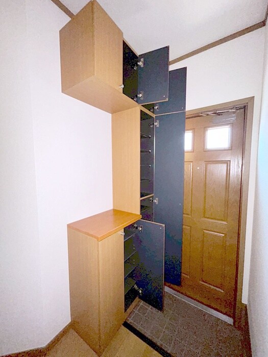 物件内観写真18　(靴箱)