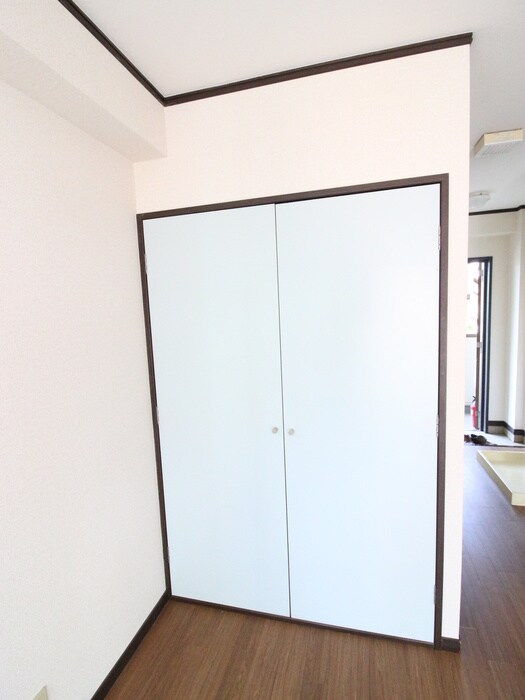 物件内観写真10　(収納)