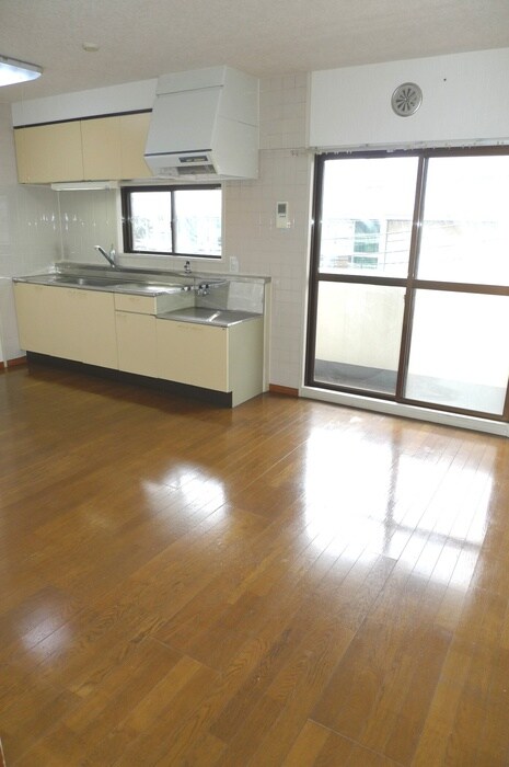 物件内観写真8　(居室)