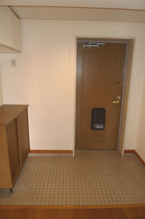 物件内観写真15　(玄関)