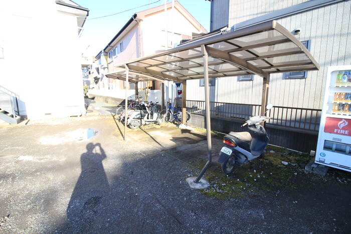 物件外観写真3　(駐輪場)
