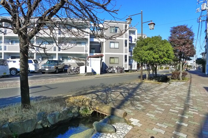 物件外観写真5　(周辺環境)