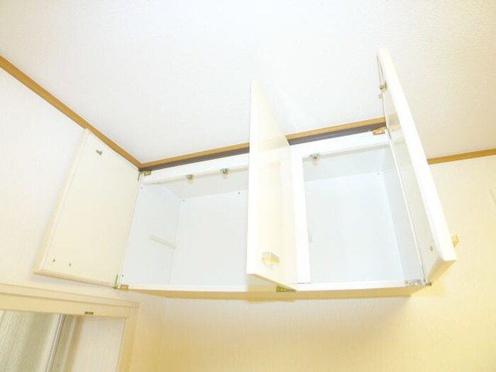 物件内観写真10　(収納)