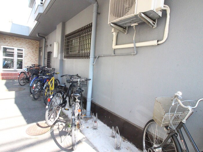 河野ハイツの駐輪場