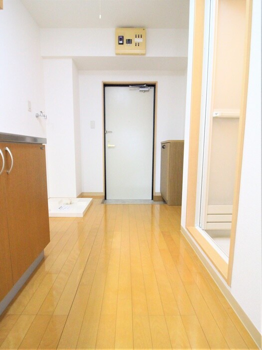 物件内観写真17　(廊下)