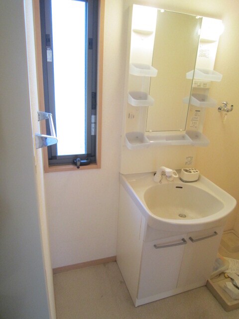 物件内観写真12　(洗面)