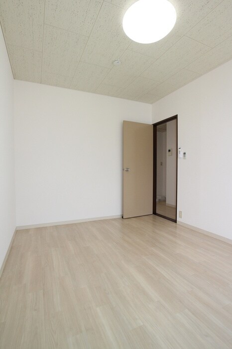 物件内観写真5　(居室)