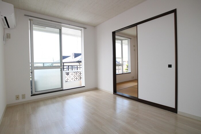 物件内観写真12　(居室)