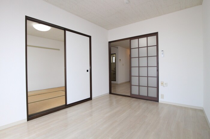 物件内観写真14　(居室)