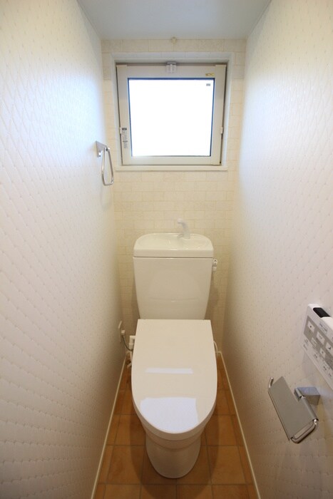 物件内観写真14　(トイレ)