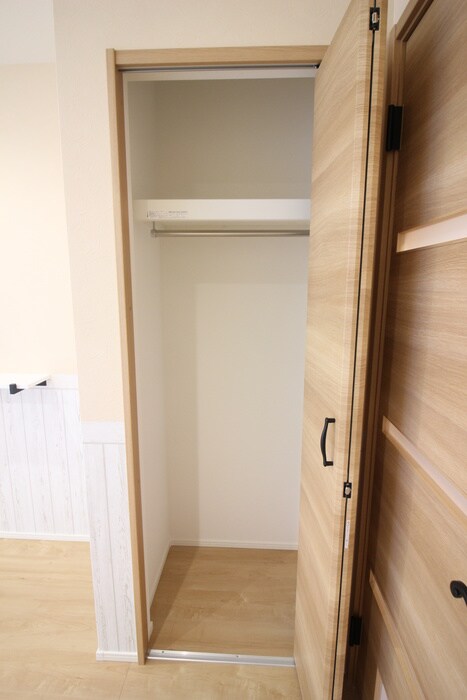 物件内観写真18　(収納)