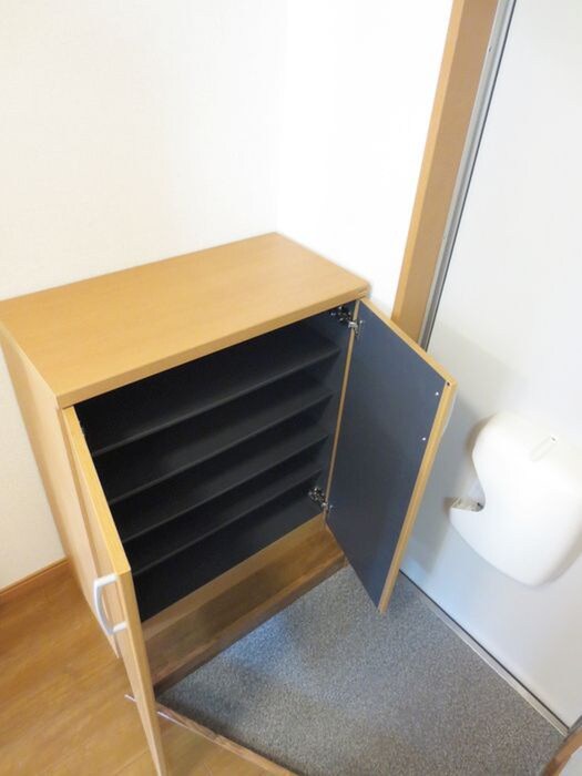 物件内観写真15　(靴箱)